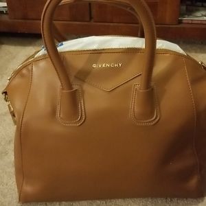 Givenchy Antigona